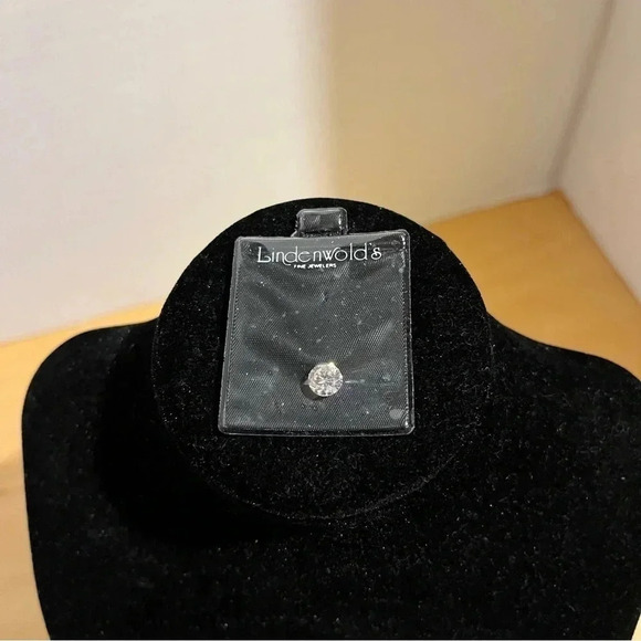 Lindenwold Fine Jewelers 1 Carat Loose Cubic Zirconia Round Gemstone NEW - Picture 1 of 8